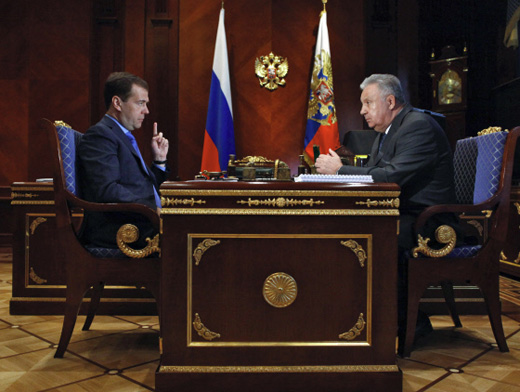 Дмитрий Медведев и Виктор Ишаев