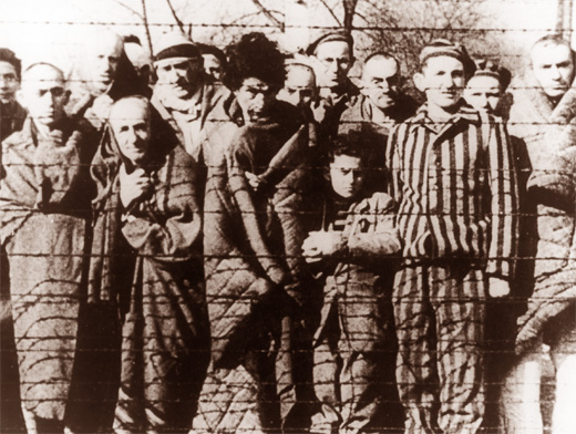 Заключенные лагеря Освенцим