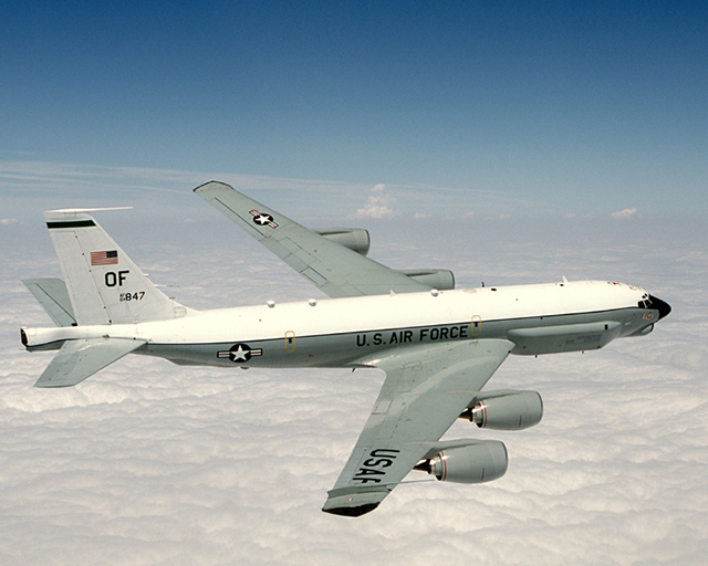 Самолёт-разведчик RC-135, за который приняли южнокорейский Боинг 