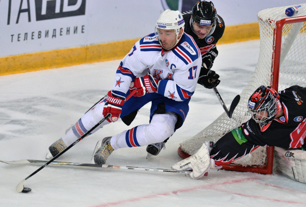 Спорт бизнес хоккей. Ковальчук Илья хк Авангард. Картинки Ковальчук в Авангарде. Обои хк Авангард с Ковальчук.